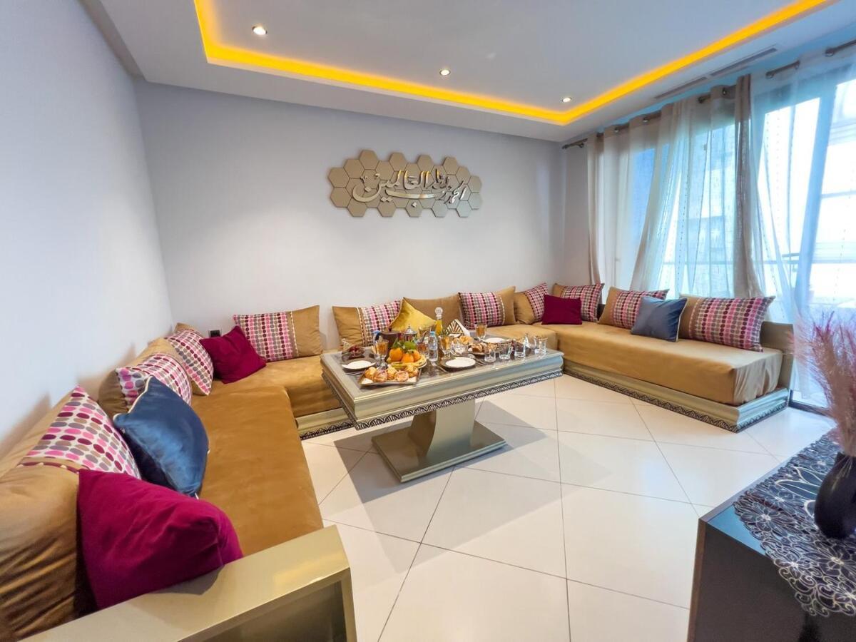 Blue Palm Pool, Quiet And Comfort In Apartment
