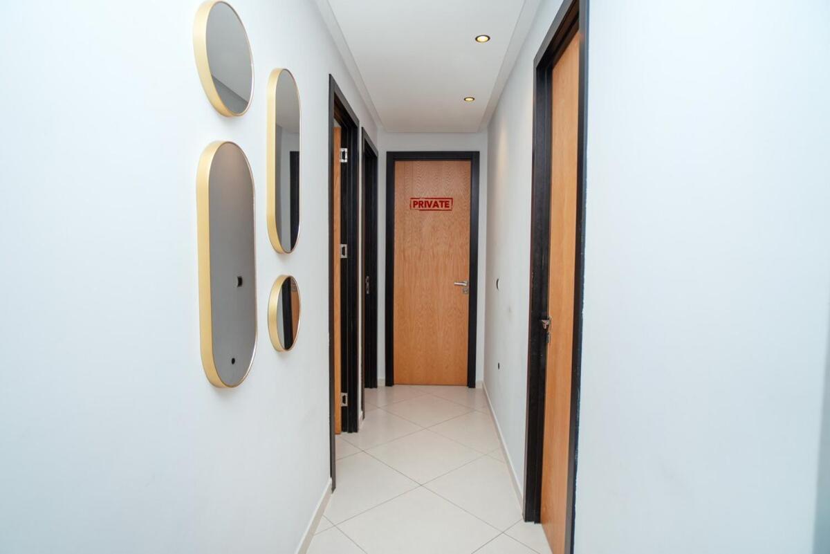 Blue Palm Pool, Quiet And Comfort In Apartment
